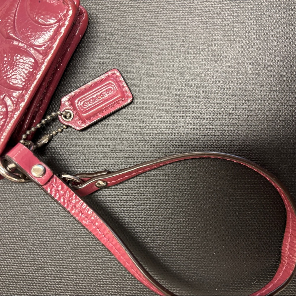 Coach Pink Patent Leather Signature Wristlet - Picture 6 of 6